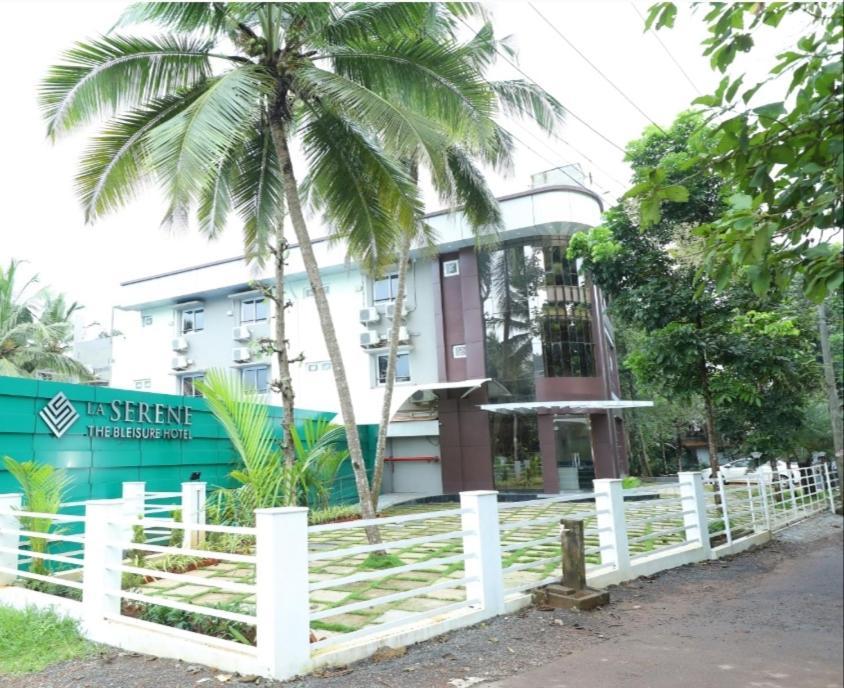 Hotel La Serene Mattannur Mattanur Exterior foto